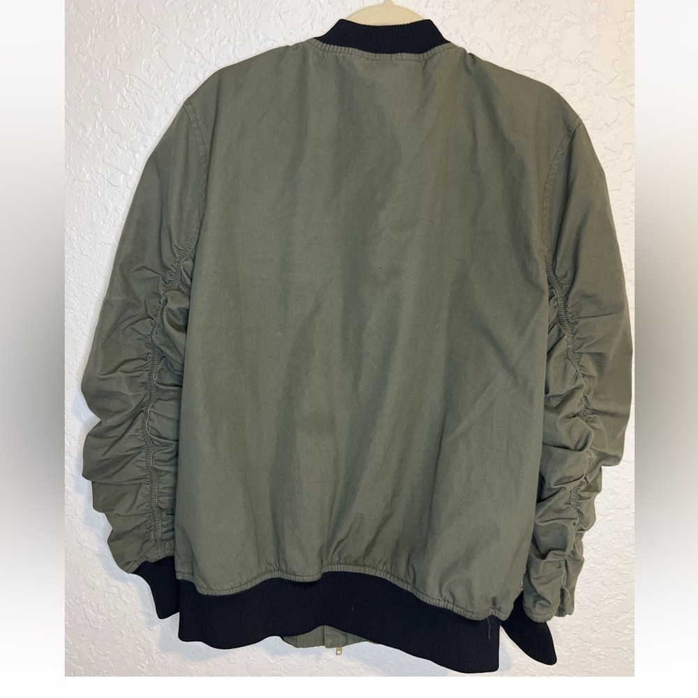 H&M Men’s Olive Green Ruched Sleeve Size M Double Zip Bomber Jacket - Picture 6 of 9